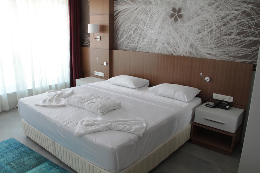 Bodrum Gulluk Marina Suites Oda fotoğraf